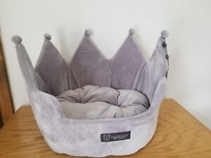 Nandog Dog/cat  bed, elegant velvety silver gray crown, For Puppy, cat, Dog, New