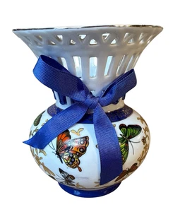 Formalities Vase by Baum Bros Butterfly & Gold Trim Blue Lattice top 5.5' x 4.7' - Picture 1 of 13
