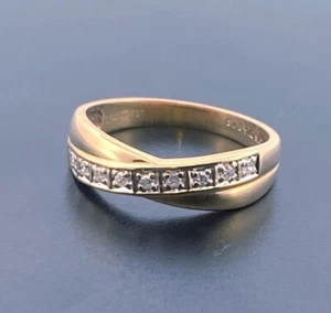 9ct Yellow Gold 0.12ct Diamond Half Eternity Crossover Ring, UK Size S - Picture 1 of 4