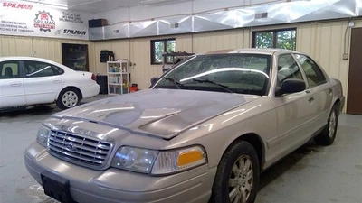 Used Brake Master Cylinder fits: 2008 Ford Crown victoria w/traction control Gra - Image 1 of 4