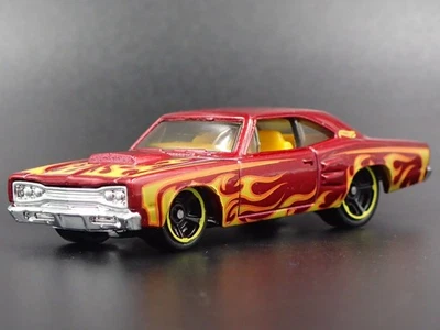 1969 69 DODGE Coronet Super Bee Rosso 1:64 Scala da Collezione Modellino Auto - Immagine 1 di 4