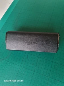 Burberry Glasses Case. Good Condition. Big Cleaning Cloth. - Picture 1 of 5