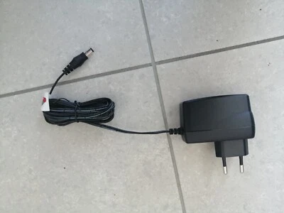 AC/DC Netzteil, Steckernetzteil 12V 1,5A, Phihong - Bild 1 von 2