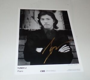 YUNDI LI *Klassik Piano*, original signed Photo in 20x25 cm (KLK)