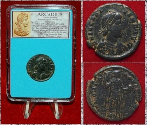 Ancient Roman Empire Coin ARCADIUS Emperor Holding Labarum And Globe - Picture 1 of 4