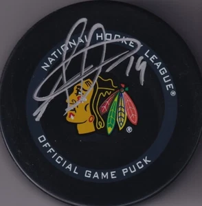 BECKETT JONATHAN TOEWS SIGNED CHICAGO BLACKHAWKS REAL GAME MODEL PUCK 1W806885 - Picture 1 of 2