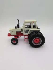 1/16 Ertl Bauernhof Spielzeugkoffer Agri King 1570 Traktor Händler Edition  - Bild 1 von 4