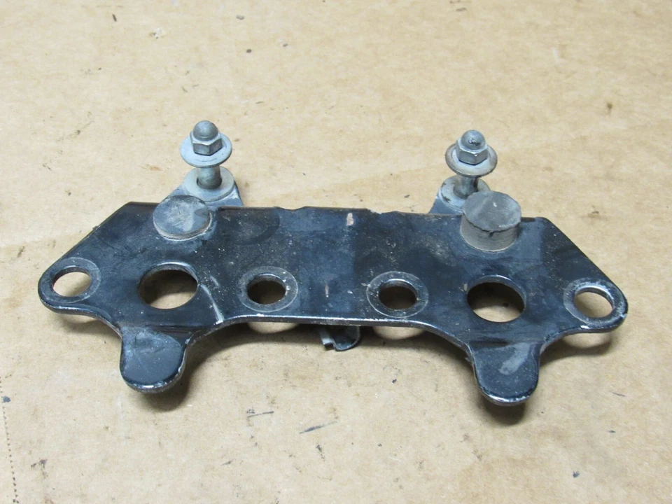 TS400 1974 Suzuki TS 400 calibre soporte 34950-32601 Foto 1 de 4