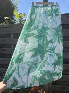 H&M Tropical Leaf Print Green and White Summer Holiday Skirt Size Small - Picture 1 of 8