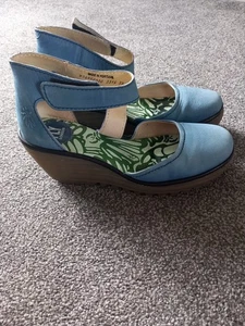 Used Ladies Fly London Wedge Shoes. UK Size 6. - Picture 1 of 8
