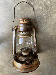 Ancienne lampe tempete à pétrole