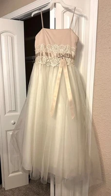 junior bridesmaid dress size 9 (children) - Image 1 of 4