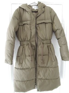 Ladies Green, long, padded coat size 10-12 - Picture 1 of 4