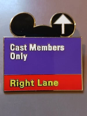 DISNEY PIN LE CAST MEMBERS ONLY RIGHT LANE CREATE A PIN ROAD SIGN CAST EXCLUSIVE - Image 1 of 4