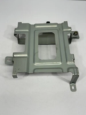 Mazda 6 2005 2,3 L 4 cilindros manual ECM ECU soporte/base OEM GENUINO. Foto 1 de 4