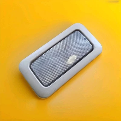 PLAFONIERA Tetto ANTERIORE Originale FIAT 500 07-12 Grande Punto Usata - Immagine 1 di 4