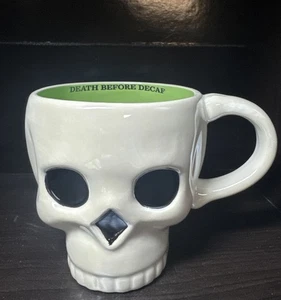 Tazza Claire's Halloween Teschio Morte Prima Decaffeinato Tazza Caffè Edizione Limitata Rara - Foto 1 di 9