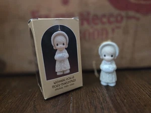Vintage Precious Moments "Wishing You A Cozy Christmas" 1986 #102342 - Picture 1 of 9