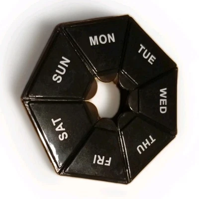 Medikamentenbox für 7 Tage. Pillenbox "Schwarz" zum Aufklappen. Eckige Form. Neu - Bild 1 von 3