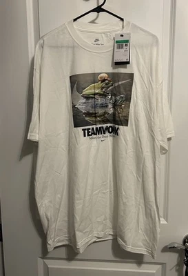 Camiseta gráfica de trabajo en equipo Nike Sportswear Max90 HF0001-100 para hombre Foto 1 de 3