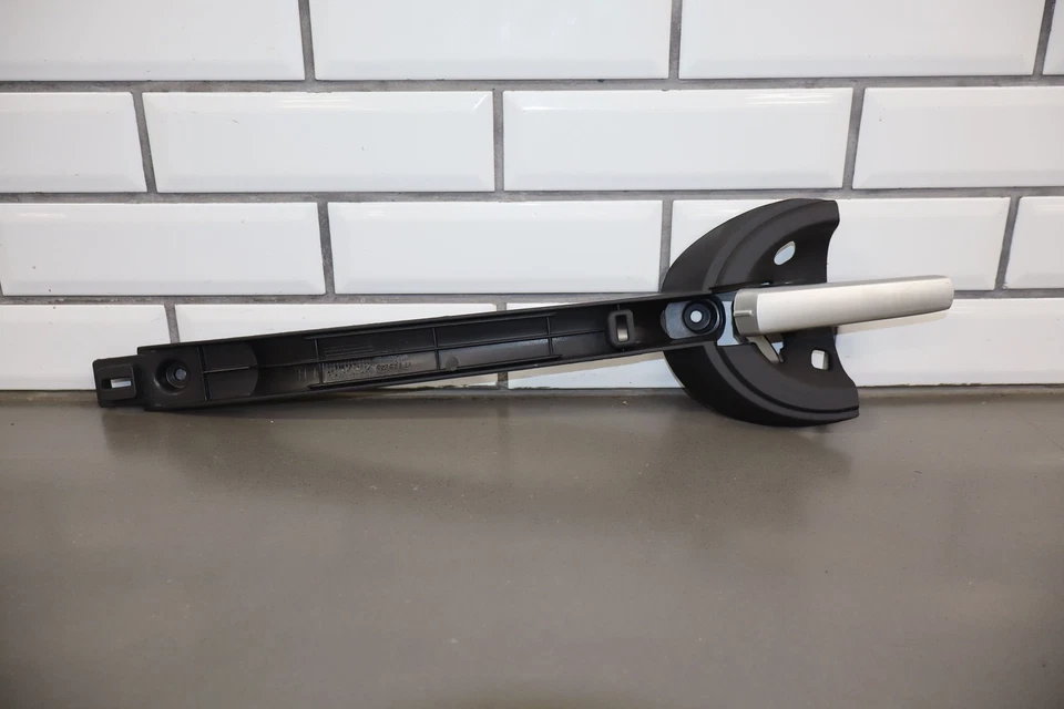 2003 - 2006 雪佛兰 SSR LH 左球杆内门把手缎面银色装饰 — 第 1/4 张图片