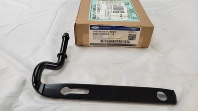 Soporte de suspensión de escape genuino Ford Explorer Flex MKT 09-19 8A8Z-5A205-A Foto 1 de 4