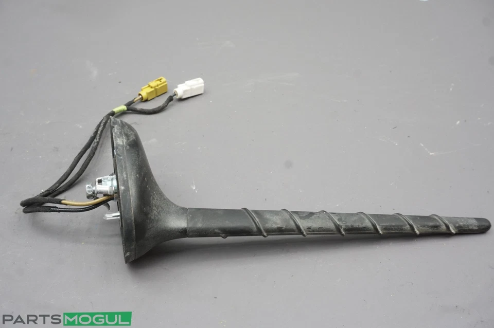 Antena de radio AM/FM satélite techo superior trasero Fiat 500 2012-2015 68073400AB fabricante original Foto 1 de 4