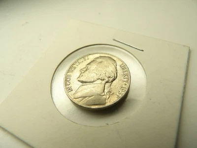 1939 JEFFERSON NICKEL Coin - FREE SHIPPING - Image 1 of 3