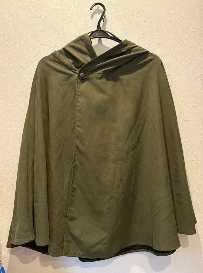 Attack on Titan USJ Hoodie Cape Olive Green Emblem Used - Image 1 of 4