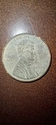 1993 "D" Penny Raised Edge Error, Slightly Larger in Size - Image 1 of 4