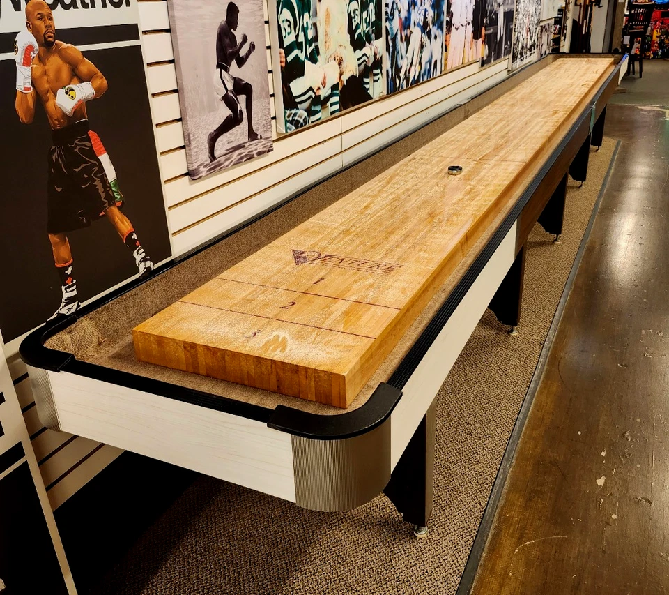 Shuffleboard Table Venture 22' 二手 - 2 件上衣 - 游戏室商店 07004 — 第 1/4 张图片