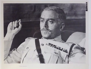 1964 "Guns at Batasi" Richard Attenborough - Foto de prensa original 8x10 foto fija - Imagen 1 de 5
