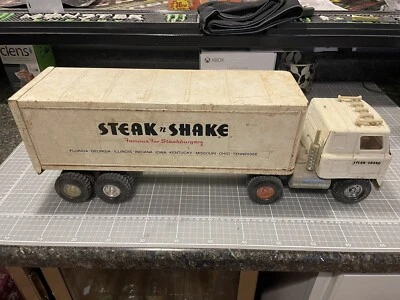 ERTL VINTAGE? Semirremolque y tractor de juguete de acero Steak 'n Shake Foto 1 de 4