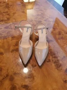 Miu Miu (by Prada) Crystal Slingbacks in Lackleder - Imagen 1 de 6
