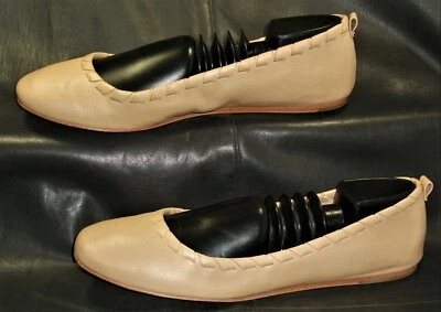 Via Spiga Baylie women's natural tan leather ballet flat pump size US 8.5M   - Image 1 of 4