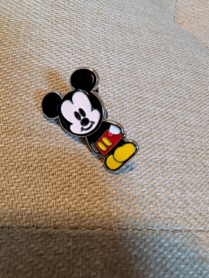 WDW Trading Pin Cast Member Exclusive Mini Pin Mickey Mouse #74237 2009 - Image 1 of 2