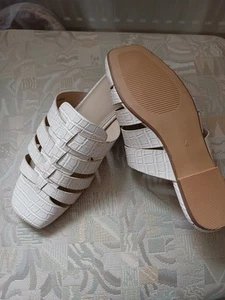 Ladies Slip on sandals size 4 - Picture 1 of 3