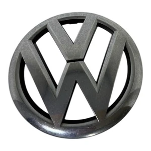 VW GOLF MK6 5K FRONT BUMPER BONNET GRILLE BADGE VW LOGO EMBLEM 5K0853601 E - Picture 1 of 9