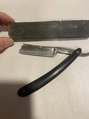 MAQUINILLA DE AFEITAR RECTA DE PELUQUERO CON MANGO DE CUERNO HOJA 1" WADE & BUTCHER FAT 1800 CON CAJA Foto 1 de 4