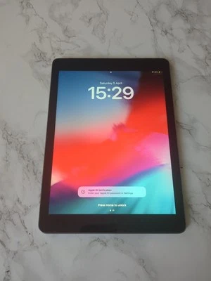 Apple iPad 6th Gen – 32GB – Wi-Fi – Space Grey - Image 1 of 4