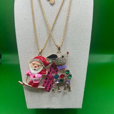 Betsey Johnson Navidad, Esmalte y Estrás Nuevo con Etiquetas - 2 Collares y 2 Broches Foto 1 de 4