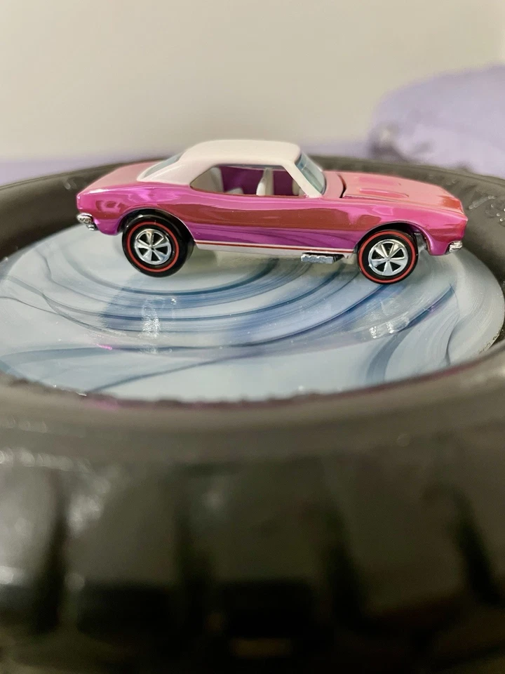 HOT WHEELS 67 CAMARO 2017 NATIONALS PINK PARTY LOOSE BEAUTIFUL MINT!! - Image 1 of 4