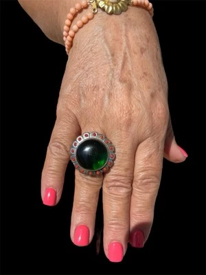 Anello Artigianale in Argento con Corallo Rosso Mediterraneo e Agata Verde - Immagine 1 di 4