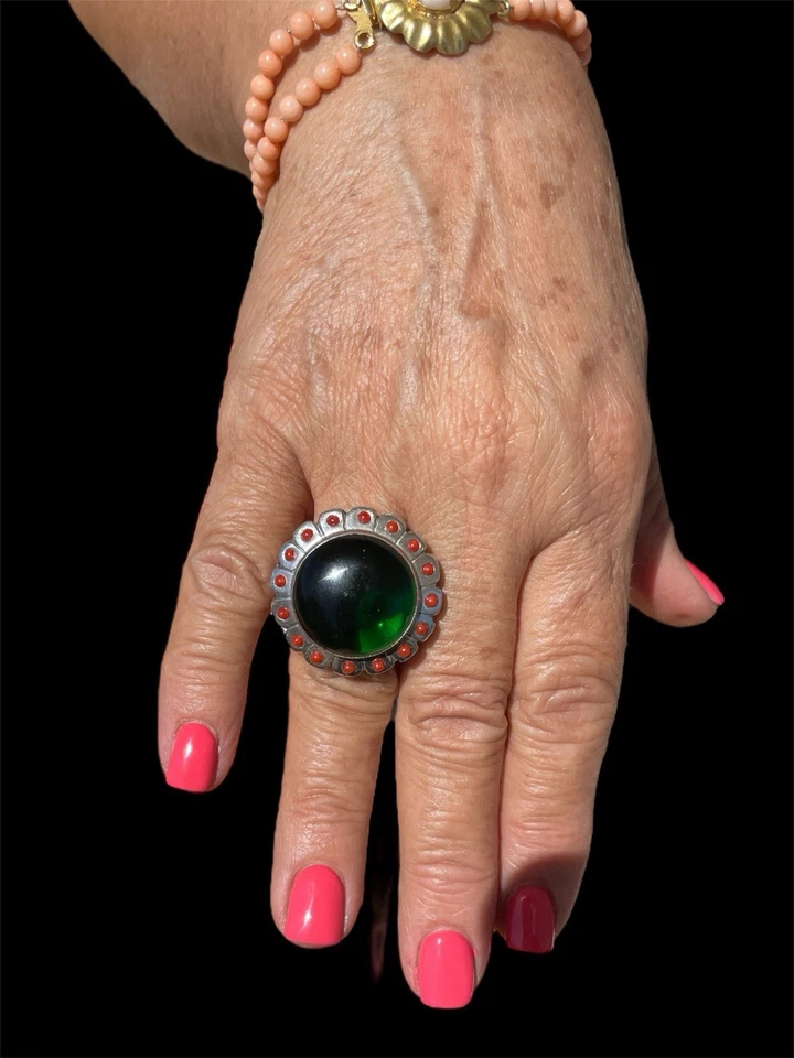 Anello Artigianale in Argento con Corallo Rosso Mediterraneo e Agata Verde - Immagine 1 di 4