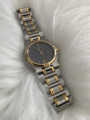 Relógio feminino Gucci 9000L 25mm mostrador preto quartzo  - Imagem 1 de 4