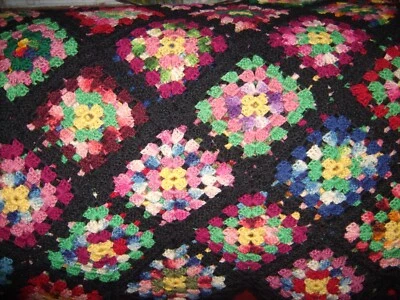 Vintage Granny Square Grande Afghanne Multicolor 72" x 63" Foto 1 de 4