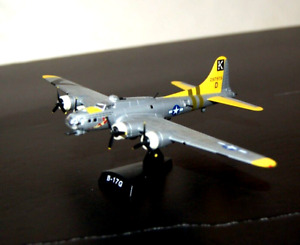 POSTAGE STAMP DIECAST  1/155 SCALE B-17G FLYING FORTRESS "CHOW HOUND"