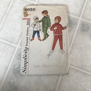 Traje de nieve y chaqueta vintage con patrón de costura simplicidad para niños talla 4 - corte - Imagen 1 de 4