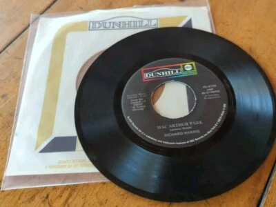 45 ~Richard Harris: "Mac Arthur Park / Didn't We" 1968 Dunhill Record  - Image 1 of 2