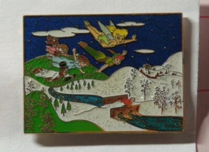 Disney Home For the Holidays Peter Pan, Tink, Nana , Wendy & Boys LE of 250 Pin - Picture 1 of 3